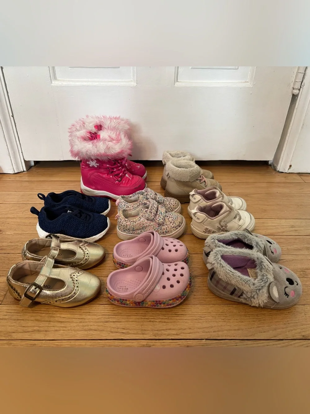 8 pair baby shoes/boots/sneakers size 4